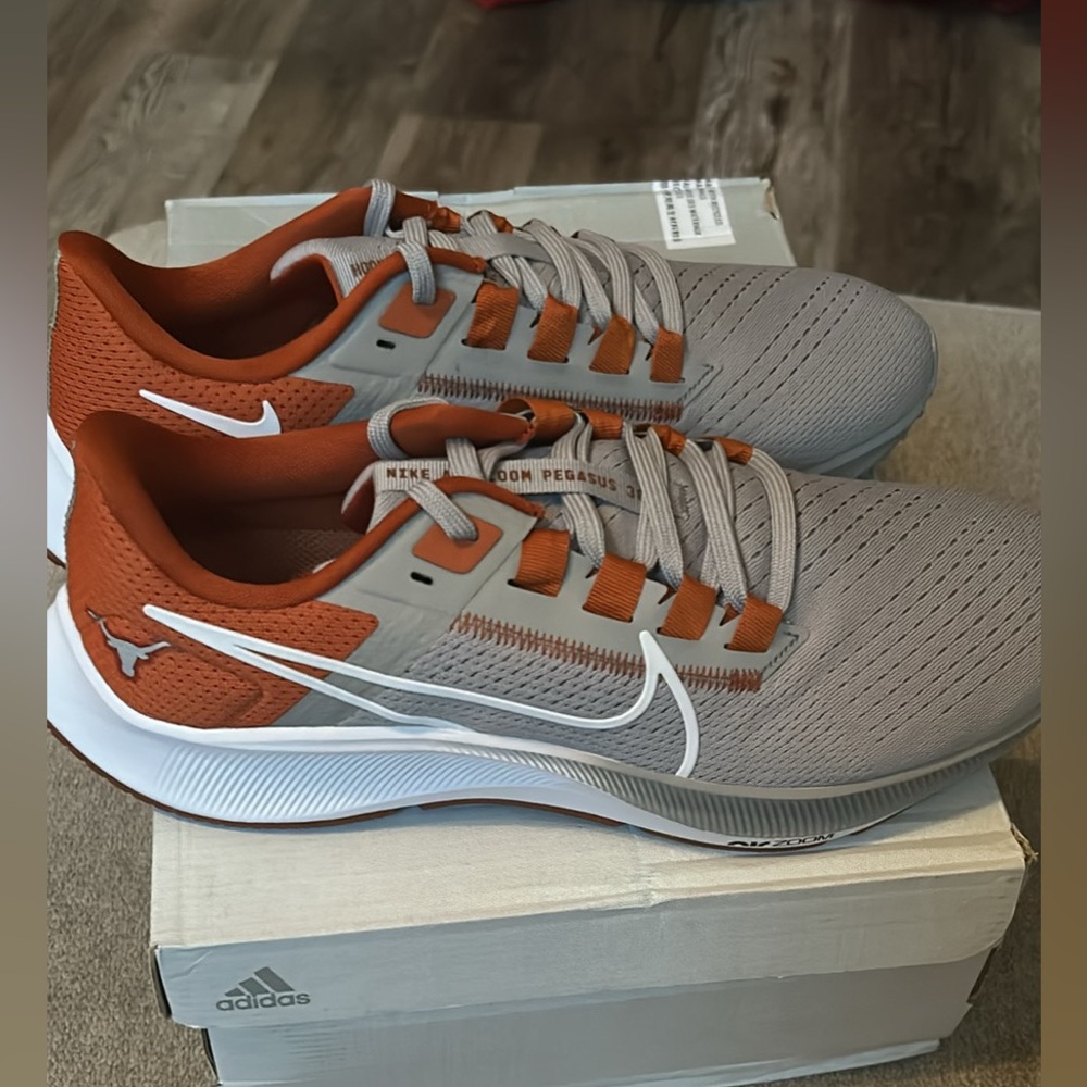 NWT men’s Nike 9.5